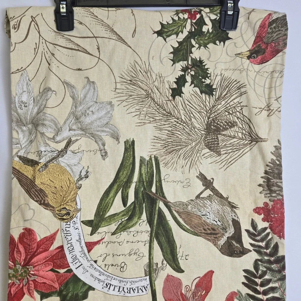 Pottery Barn Amaryllix Winter Bird Botanical Table Runner 18